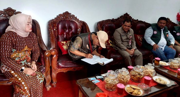 Mengintip Tugas Pantarlih, Deni Grogi Lakukan Coklit Bupati Semarang Ngesti Nugraha