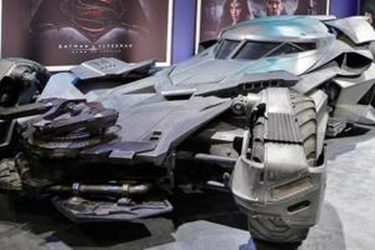 Batmobile dalam film Batman Vs Superman: Dawn of Justice diperkenalkan resmi di booth Warner Bros (WB) pada acara Licensing Expo 2015 di Las Vegas, Selasa (9/6/2015).