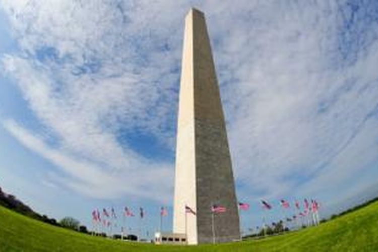 Monumen Washington dibangun sebagai penghormatan kepada prsiden pertama AS, George Washington.