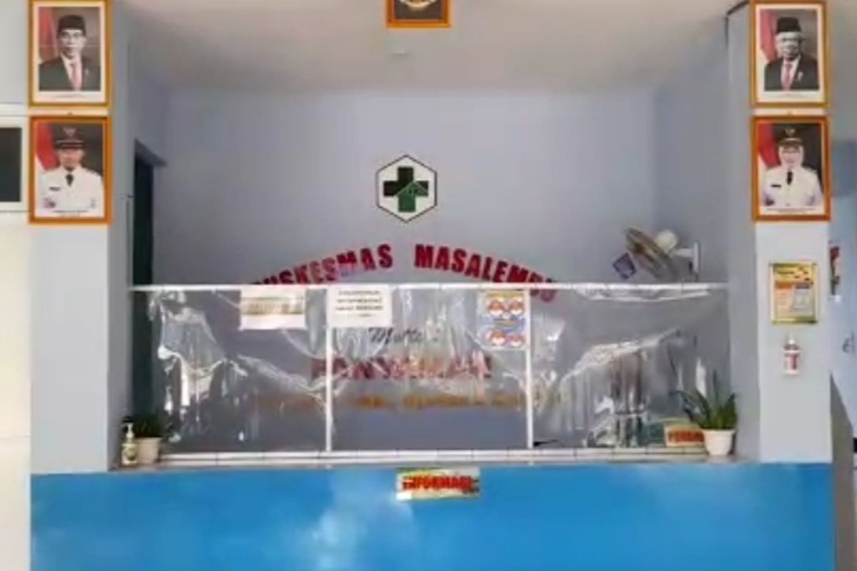 Puskesmas Masalembu Sumenep Sepi Petugas Saat Jam Kerja. 