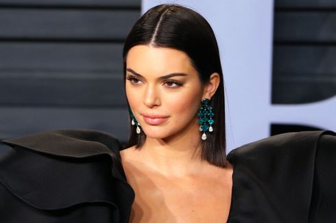 Kendall Jenner Rintis Bisnis Kosmetik