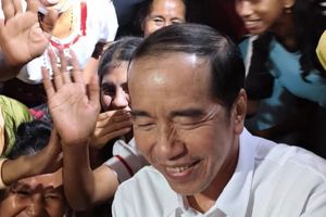 Jokowi Bermalam Bersama Penyintas Gempa di Pulau Palue, Warga: Kami Tidak Sendirian 