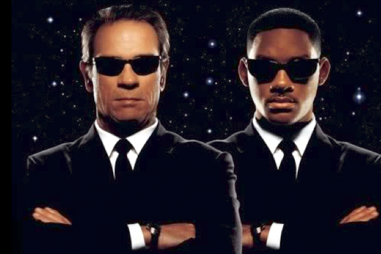 Arloji Hamilton yang dikenakan dalam film Men in Black 3