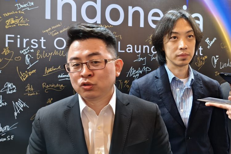 President of Honor South Pacific, Justin Li (kiri) di acara First Official Launch Event yang digelar Honor di Opus Grand Ballroom, Tribrata Dharmawangsa, Jakarta Selatan, Rabu (26/2/2025).