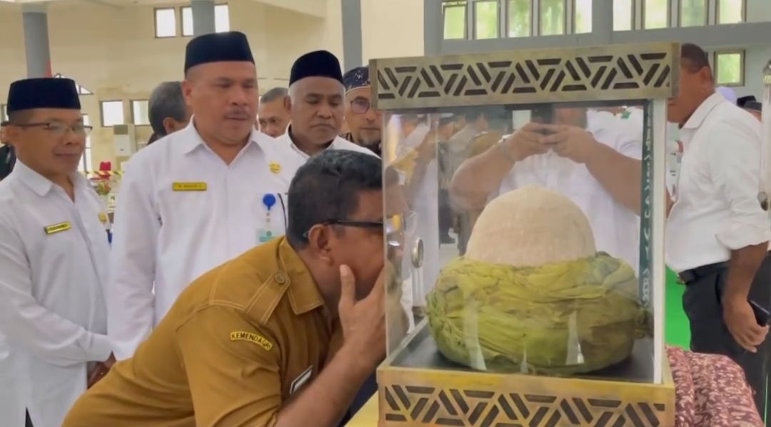 28 Artefak Peninggalan Nabi Muhamad Dipamerkan di Ambon, Warga Terharu dan Menangis