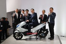 Honda PCX Bakal Telikung Skuter Listrik Gesits