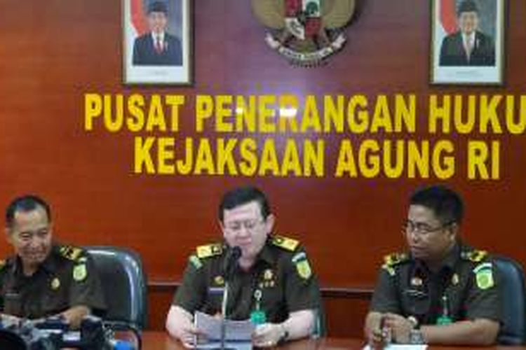 Kepala Pusat Penerangan Hukum Kejaksaan Agung Muhammad Rum merilis capaian kinerja selama 2016 di kompleks Kejaksaan Agung, Jakarta, Rabu (4/1/2017).