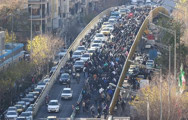 Demo Iran Menjalar ke Kota-kota Besar