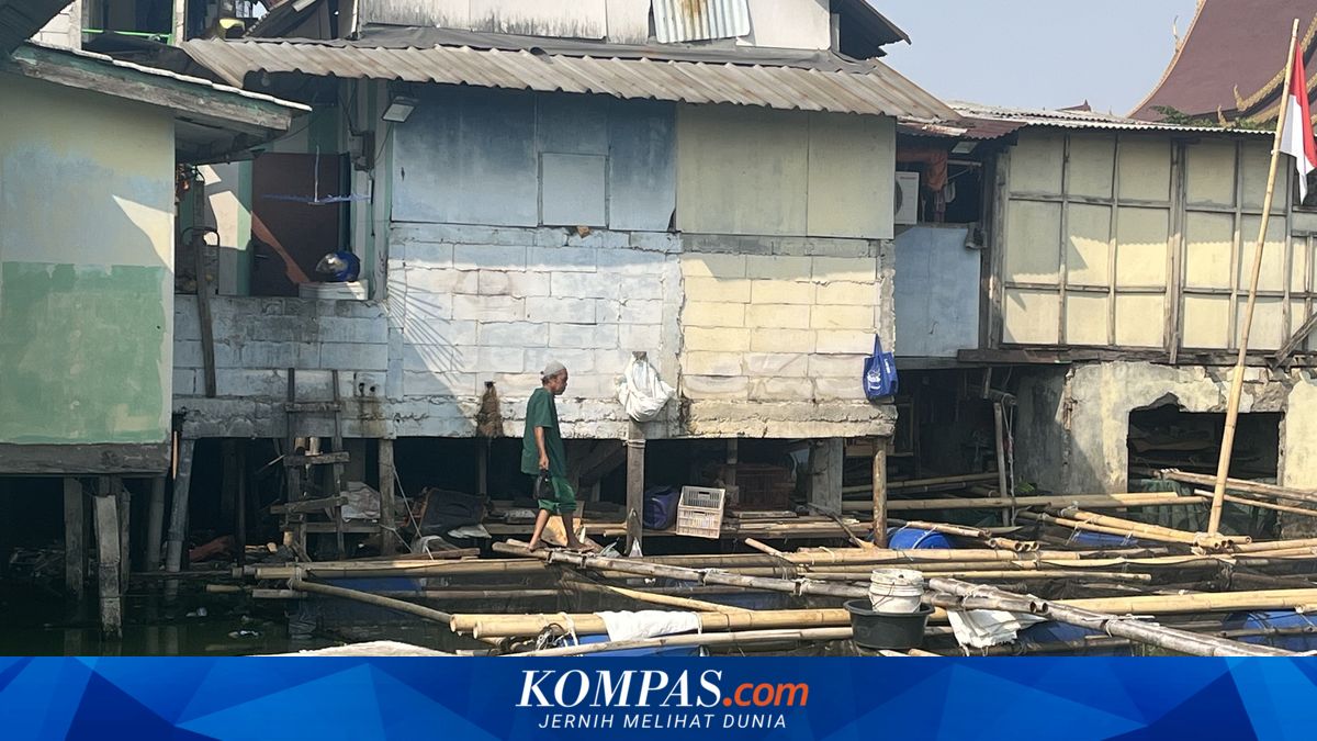 Saat Banjir Surut, Ancaman Baru Mengintai Warga Kampung Apung Jakbar: Longsor