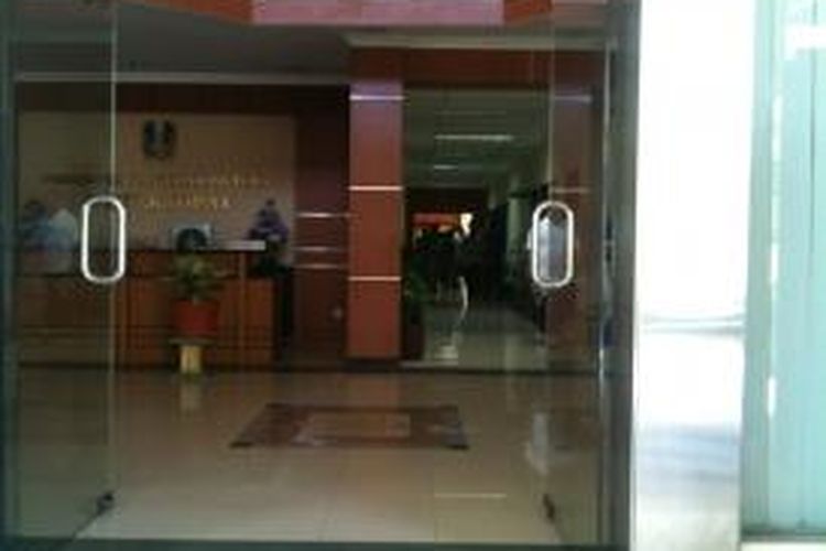 Kantor Inspektorat Pemprov Jatim di Jalan Raya Juanda, Sidoarjo, dijarah pencuri, Jumat (6/9/2013). Uang sebesar Rp 108 juta yang disimpan di brankas pun amblas.