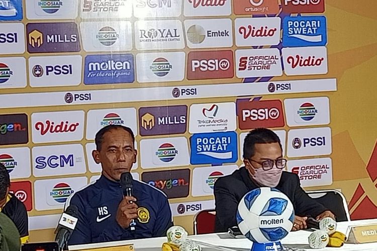 Pelatih timnas U19 Malaysia, Hassan Sazali, dalam konferensi pers usai laga melawan Laos di final Piala AFF U19 2022, Jumat (15/7/2022).
