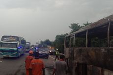 Kebakaran Bus di KM 49 Tol Jakarta-Cikampek Sebabkan Kemacetan hingga 7 Kilometer
