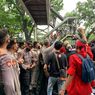 Unjuk Rasa Memanas di Patung Kuda, Mahasiswa Saling Dorong dengan Petugas Kepolisian 