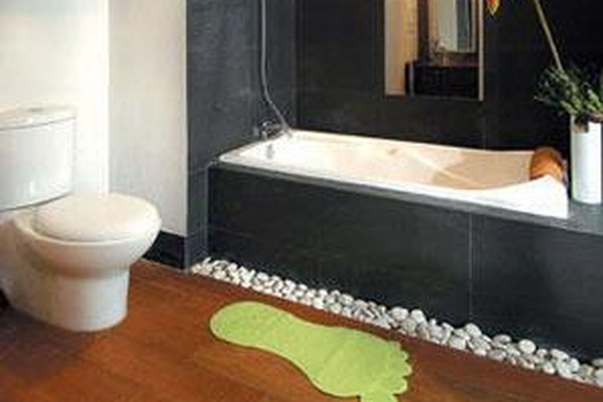 Batu koral pencegah banjir di kamar mandi 