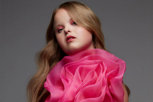 Model Down Syndrome Ini Debut di London Fashion Week