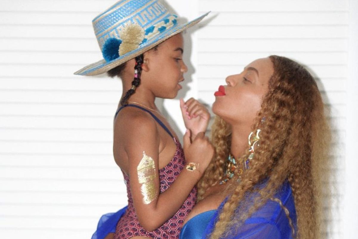 Beyonce bersama putrinya Blue Ivy.