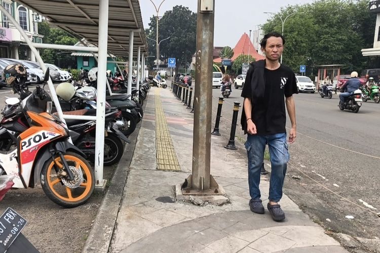 Di Balik Besi yang Tutupi Trotoar di Serpong Tangsel, Ada Upaya Jaga Keamanan Kendaraan