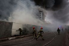 PLTN Terbesar Eropa di Ukraina Terbakar Setelah Serangan Rusia