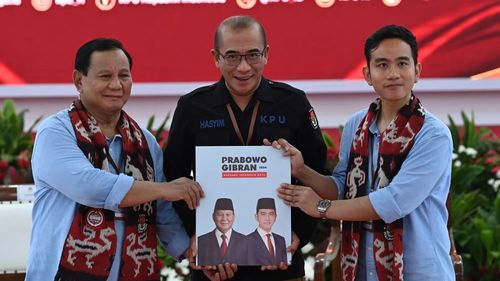 Menilik Program Makan Siang dan Susu Gratis Prabowo-Gibran untuk Siswa...