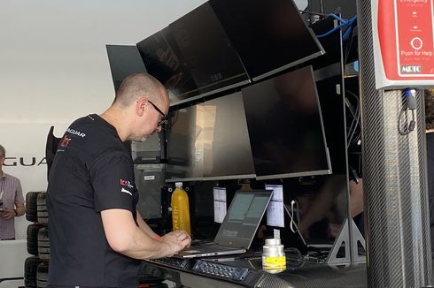 Pebalap Jaguar TCS Racing Lakukan Persiapan Pakai Teknologi Canggih