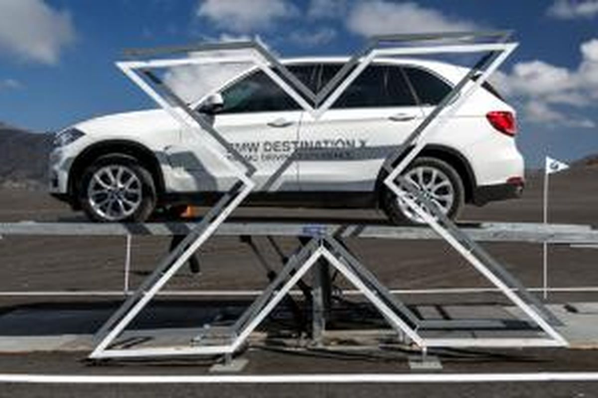 Pengalaman mengendarai BMW Seri X di Bromo dalam BMW Driving Experience.