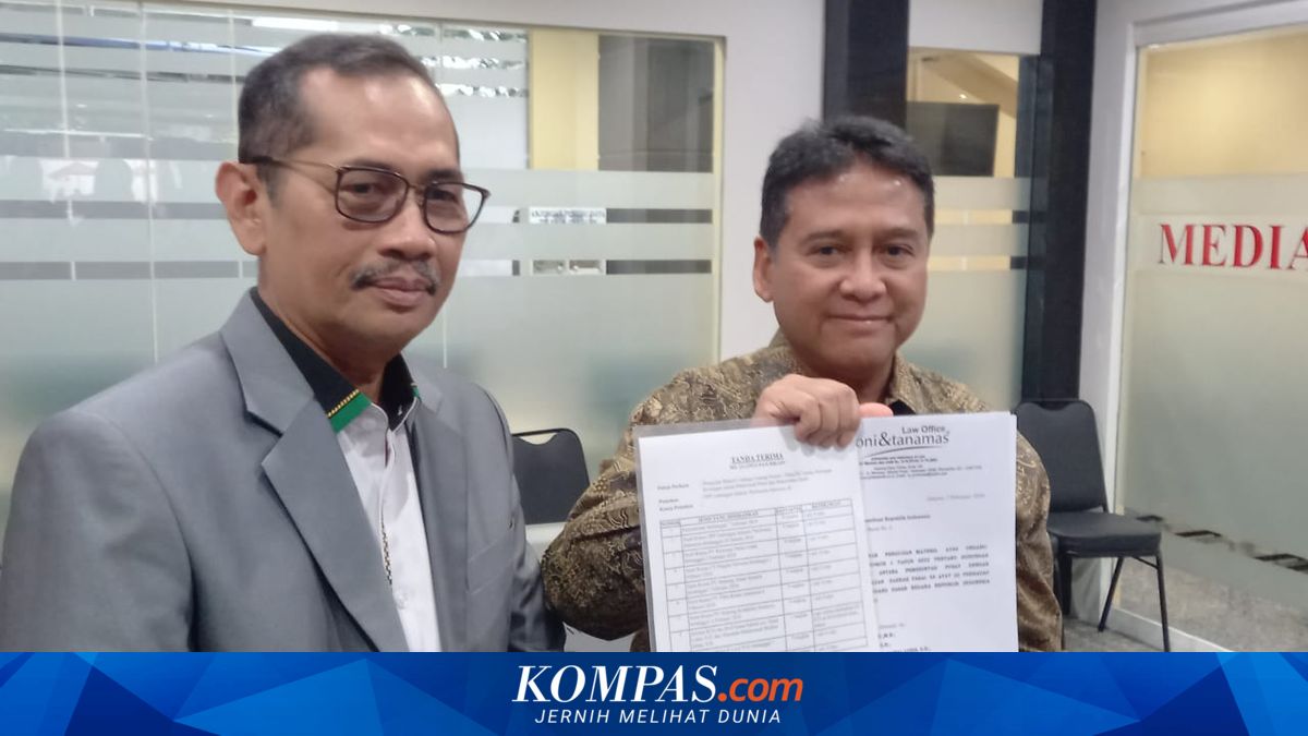 JAKARTA, KOMPAS.com - Dewan Pengurus Pusat Gabungan Industri Pariwisata Indonesia (DPP GIPI) resmi mengajukan uji materi atau judicial review terhadap Pasal 58 Ayat 2 dalam Undang-Undang Nomor 1 Tahun 2022 tentang Hubungan Keuangan Antara Pemerintah Pusat dan Pemerintah Daerah (HKPD) ke Mahkamah Konstitusi (MK) pada Rabu (7/2/2024). Adapun pada Pasal 58 Ayat 2 mengatur tarif pajak hiburan sebesar 40-75 persen untuk lima jasa hiburan yaitu diskotek, karaoke, kelab malam, bar, dan mandi uap/spa. Ketua Umum GIPI Hariyadi Sukamdani mengatakan, dalam gugatan tersebut, asosiasi meminta MK untuk membatalkan Pasal 58 Ayat 2 dalam UU HKPD. Baca juga: Bali, Sumbar, dan Jabar akan Turunkan Tarif Pajak Hiburan, DKI Kapan? Sebab, menurut dia, aturan tersebut memberikan perlakuan berbeda terhadap lima jasa hiburan tersebut. "Pasal 58 Ayat 2 ini sebagaimana kita ketahui adalah berisi pasal tentang perlakuan tarif yang berbeda untuk usaha jasa hiburan yaitu kelab malam, diskotik, bar, karaoke, dan mandi uap atau spa. Jadi, kami meminta untuk ini dibatalkan," kata Ketua Umum GIPI Hariyadi Sukamdani dalam konferensi pers di Mahkamah Konstitusi, Jakarta, Rabu.