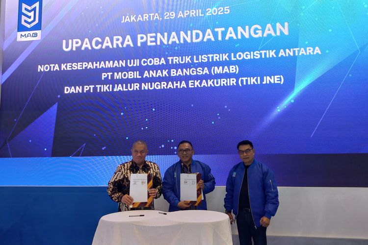 Kerjasama MAB dengan JNE, uji coba mobil listrik SF T01