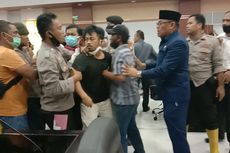 Demo Warga Korban Banjir Bandang di DPRD Luwu Utara Berakhir Ricuh