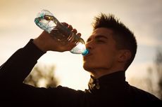 Sering Lupa Minum Air, Ini Cara untuk Cegah Dehidrasi