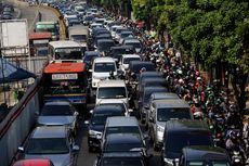 Menanti Pembangunan MRT, Siaga Mesin Mobil Kepanasan karena Macet...