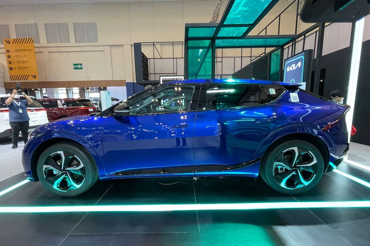Mobil listrik Kia EV6 GT-Line hadir di GIIAS 2022