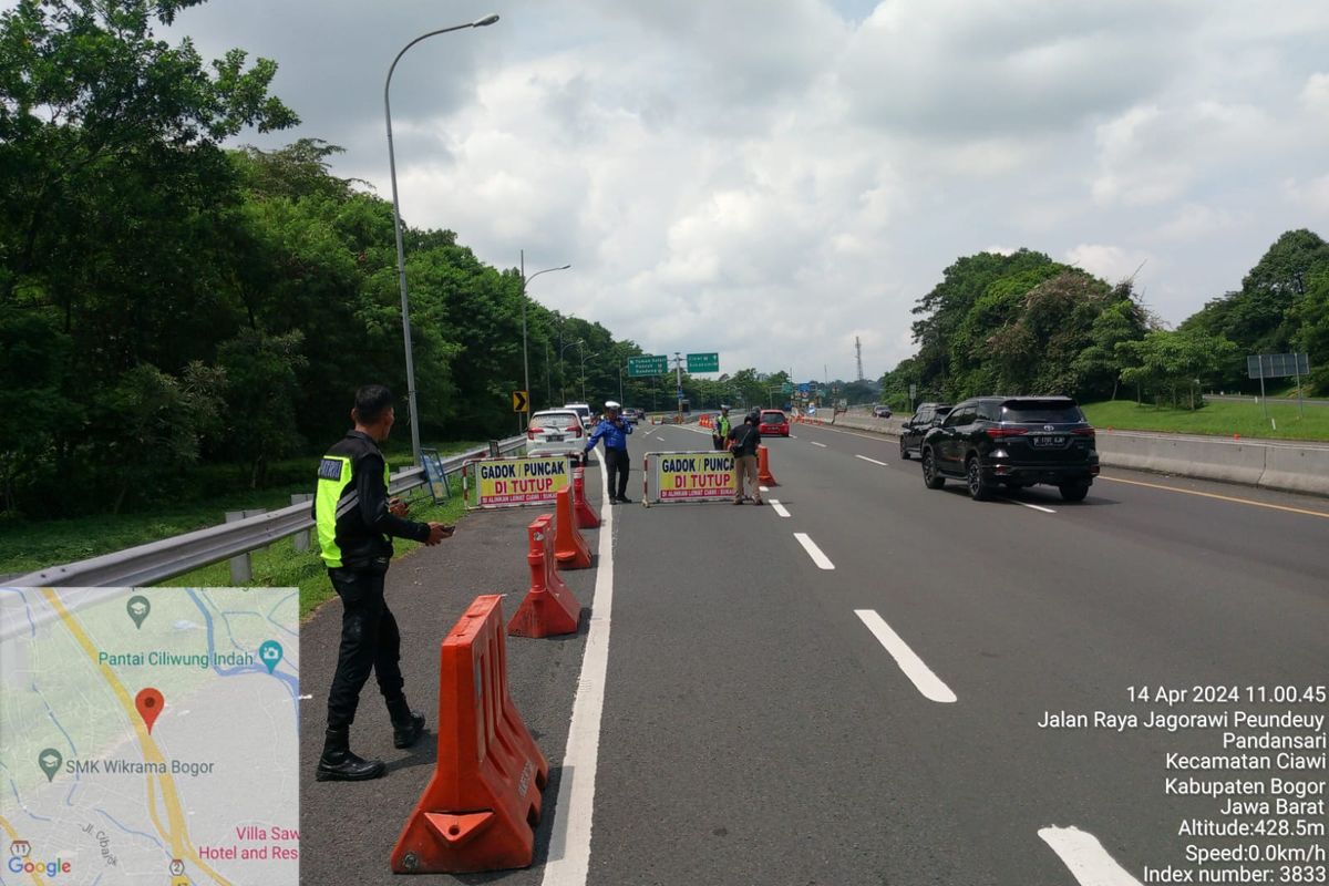 Akses keluar Puncak di KM 46+400 Ruas Tol Jagorawi arah Puncak mulai Minggu (14/4/2024) pukul 11.00 WIB.