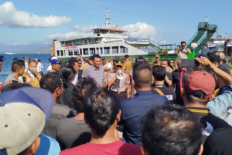 Antrean Truk ke Ketapang Banyuwangi Mengular 4 Km, Kapolresta: Jangan Demo Lagi