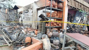 BPBD Catat 19 Rumah dan Sejumlah Kios Terdampak Kebakaran SPBE Cimuning Bekasi