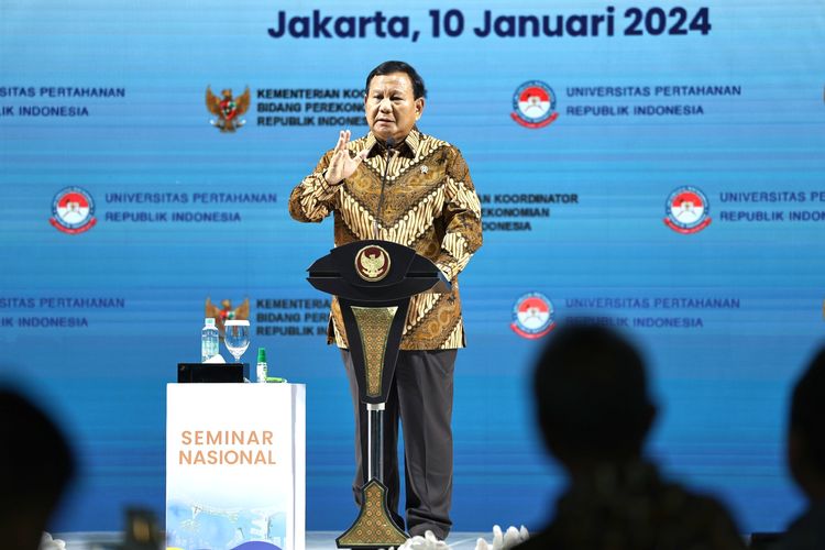Menteri Pertahanan (Menhan) Prabowo Subianto saat menjadi keynote speaker dalam seminar nasional bertajuk ?Strategi Perlindungan Kawasan Pulau Jawa, Melalui Pembangunan Tanggul Pantai dan Tanggul Laut (Giant Sea Wall)? di Jakarta, Rabu (10/1/2024).