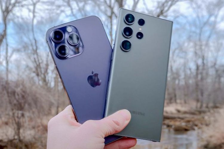 iPhone 14 Pro Max (kiri) dan Samsung galaxy S23 Ultra (kanan).