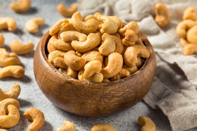 Ilustrasi apakah penderita asam urat boleh makan kacang mete?