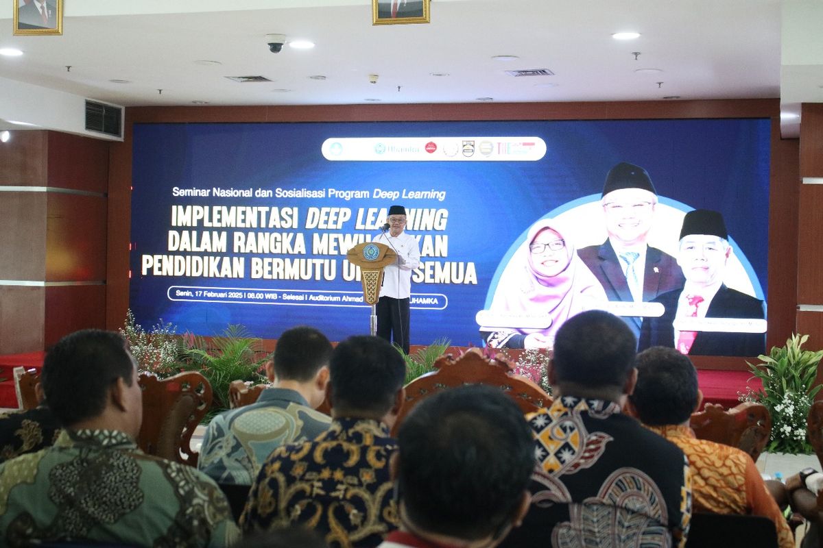 Mendikdasmen Prof. Abdul Mu'ti dalam seminar nasional Implementasi Deep Learning dalam Rangka Mewujudkan Pendidikan Bermutu untuk Semua yang digelar FKIP Uhamka (17/2/2025).