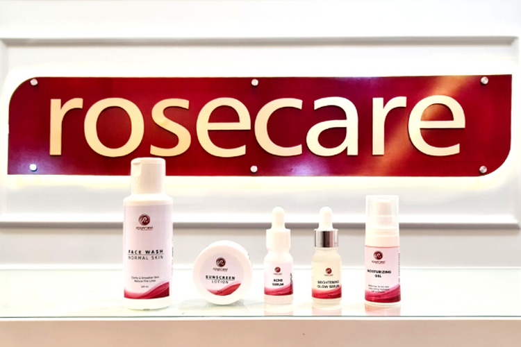Rosecare memiliki layanan treatment dan produk skincare untuk berbagai masalah kulit. 