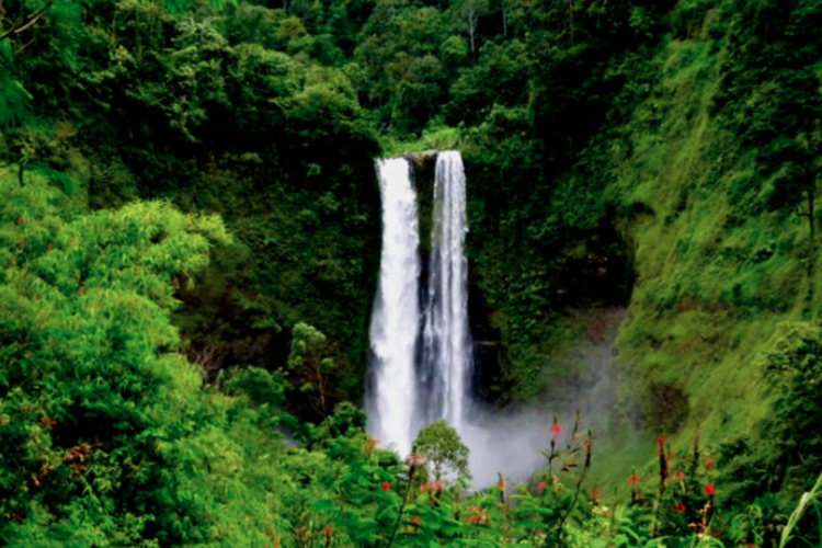 Curug Sanghyang Taraje. Salah satu tempat wisata di Garut yang dapat dikunjungi.