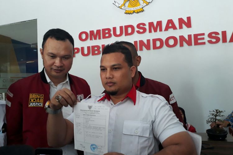 Advokat Cinta Tanah Air (ACTA) resmi melaporkan peristiwa pertemuan Presiden Joko Widodo dan Partai Solidaritas Indonesia (PSI) ke Ombudsman. Senin (5/3/2018).