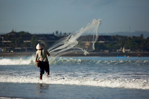 Kegiatan Ekonomi dalam Memanfaatkan Sumber Daya Laut