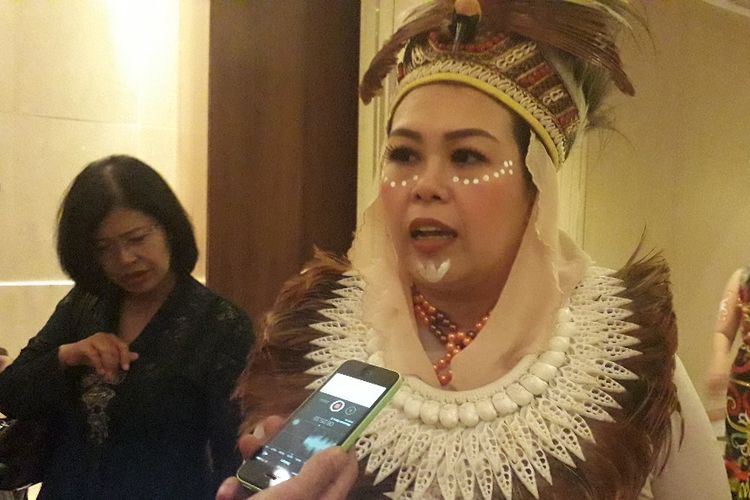 Direktur Wahid Foundation Yenny Wahid usai menghadiri acara Halal Bi Halal Peradi di Hotel Pullman, Rabu (3/7/2019).