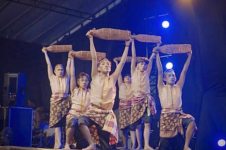 300 Orang Bikin 300 Kg Terasi di Bangka Selatan, Raih Rekor MURI