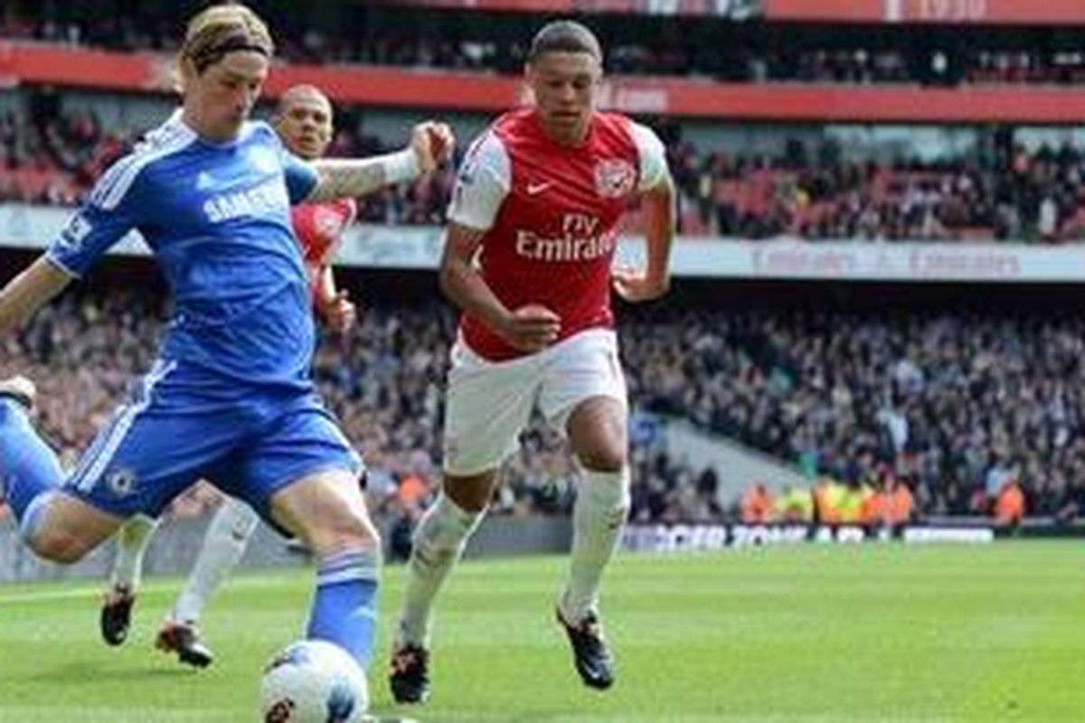 Penyerang Chelsea, Fernando Torres (kiri).