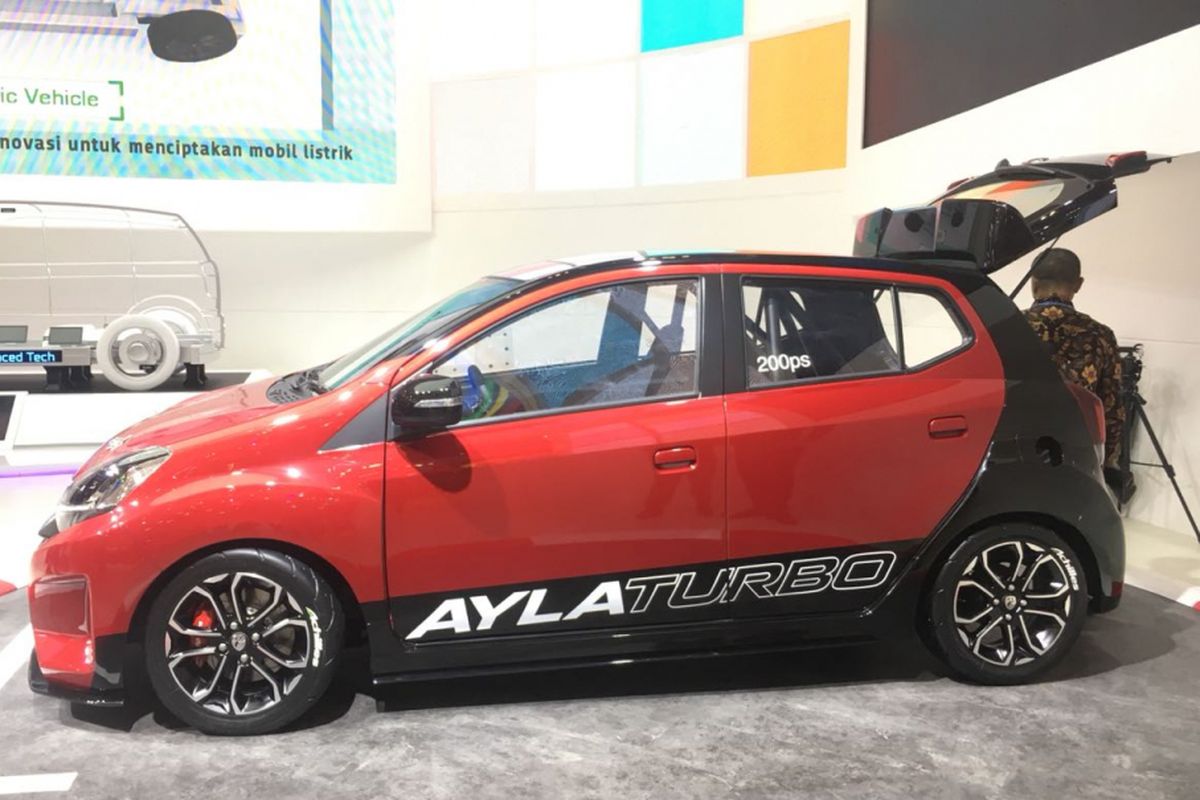 Daihatsu Ayla Turbo di GIIAS 2018.