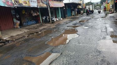 Perbaikan Jalan Raya Caringin Bekasi Dikebut, Anggaran Capai Rp 3,5 Miliar