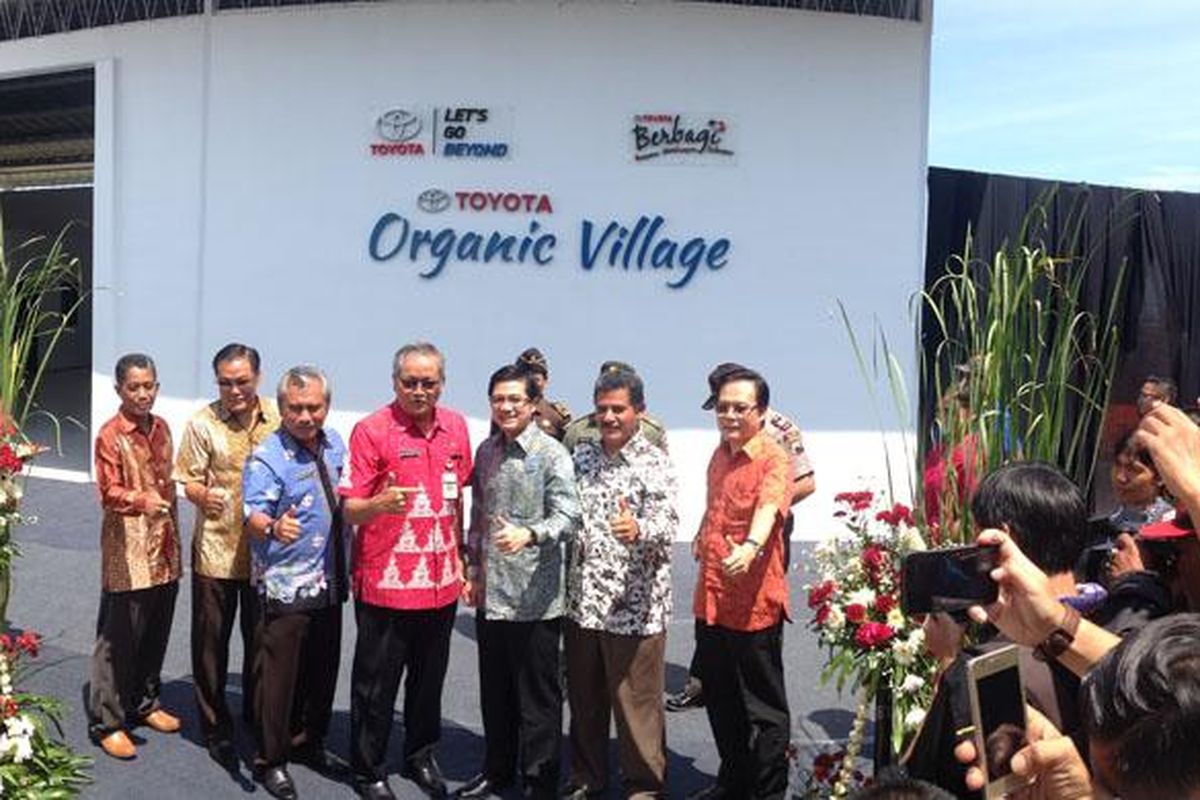 Peresmian Toyota Organic Village di Desam Mlaten, Demak, Jawa Tengah.
