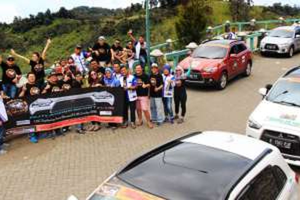 Outlander Sport Community saat touring ke Bromo.