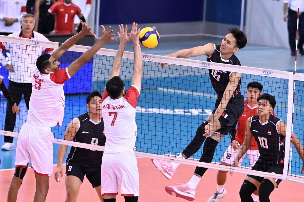Suasana pertandingan Grup A AVC Nations Cup 2025 Bahrain vs Indonesia di Isa Bin Rashed Hall, Manama, Bahrain, Kamis (19/6/2025).